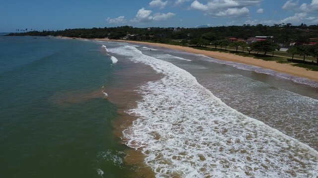 praia morna e tropical 