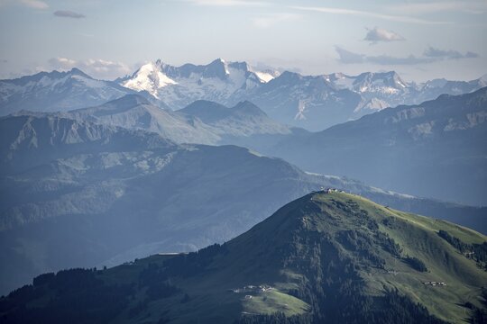 Evening atmosphere, view of Reichenspitze and Zillertal Alps, in front Hohe Salve, dramatic mountain landscape, view from Scheffauer, Tyrol, Austria