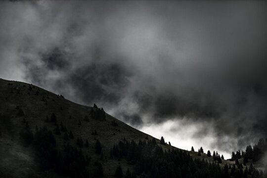 Mountain ridge with dramatic clouds, Bach, Lechtal, Tyrol, Austria