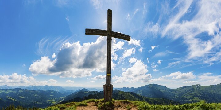 Summit cross on the Siplinger Kopf, 1745m, Allg&auml;u Alps, Allg&auml;u, Bavaria, Germany