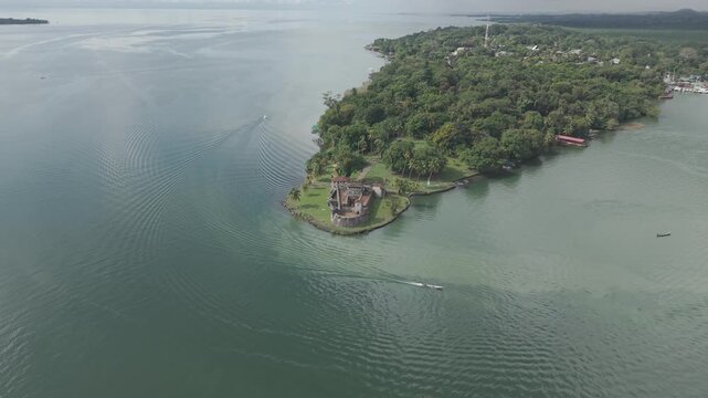 castillo izabal
