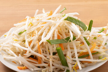 もやしミックス（にんじん　ニラ）