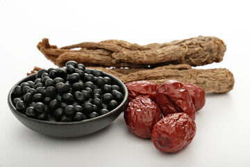 当归黑豆和红枣