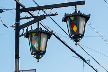 レトロでカラフルな街灯【埼玉県本庄市銀座三交通り】