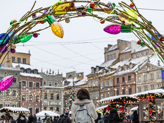 Obraz premium entrance to the Christmas market in the old market square