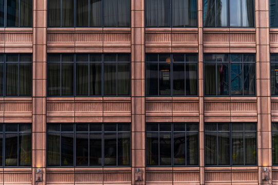 Modular building facade expressing structured metropolitan planning