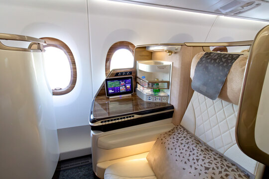 Emirates Airbus A350 airliner luxury business class seat