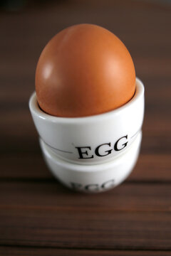 oeuf dans son coquetier