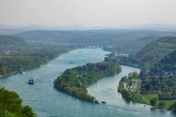 Fototapeta premium Drachenfels, der Ausblick auf den Rhein