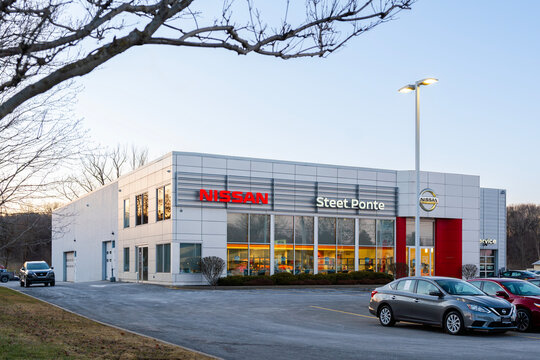 Yorkville, NY - Mar 29, 2022: Steet Ponte Nissan, an automotive dealership representing Nissan Motor Co., shown with branded signage, and front‑lot vehicles in a modern commercial setting