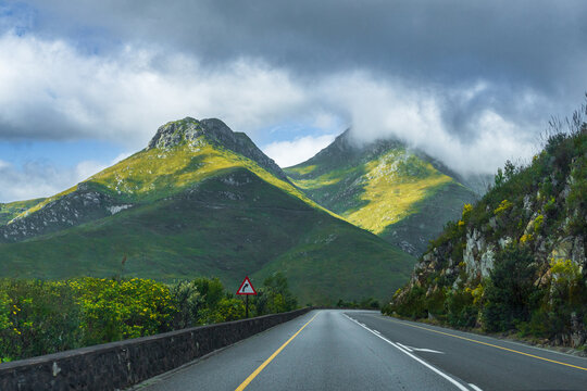 Scenic landscape of the Outeniqua Mountains and Pass between George and Oudtshoorn, Western Cape, South Africa
