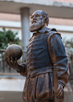 Galileo Galilei statue in Pisa, Italy 