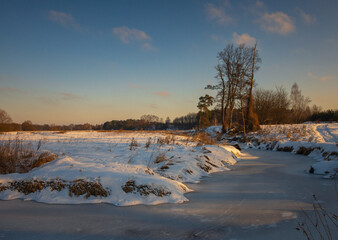 zimowy krajobraz nad Jeziorką  © Jan