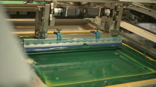 VDO Process PCB screen solder mask in factory.