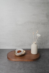 두쫀쿠, 두바이 쫀득 쿠키와 우드 트레이, 한국 디저트 정물 배경화면