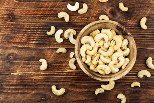 A bowl filled with fresh and crisp cashews.