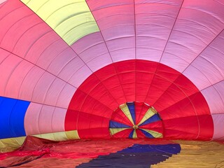 Gonflage d'une montgolfi&egrave;re
