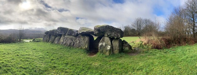 All&eacute;e couverte du Mougau &agrave; Commana dans les Monts d'Arr&eacute;e en Bretagne Finist&egrave;re France