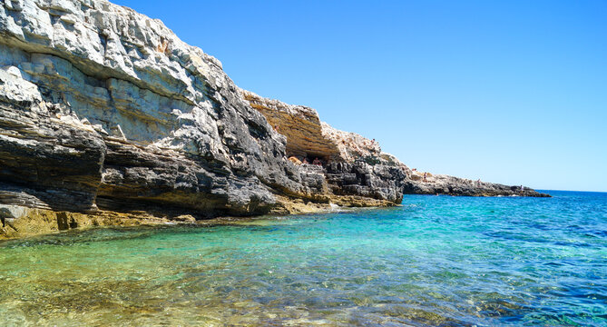 Felsk&uuml;ste in Premantura - Kroatien - Istrien - Mittelmeer