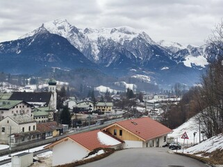 Bischofswiesen mit Watzmann im Hochgebirge der Alpen