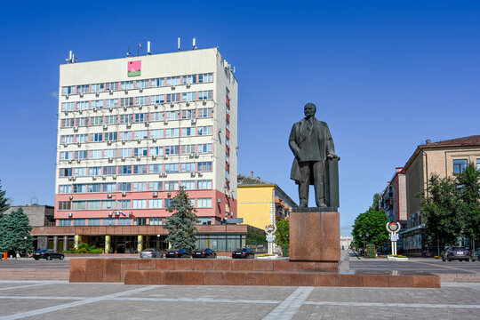 Lenin monument on a square next to the city administration building, Bryansk region of Russia