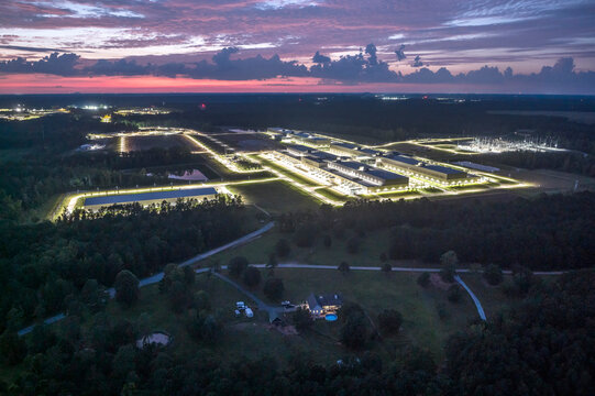 Data Center for Artificial Intelligence Computing in Rural Georg