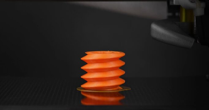 Smooth timelapse of 3D printing a worm gear made from PETG plastic.