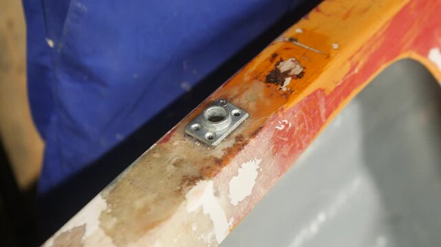Fitting rowlock oarlock socket with screws in boat gunwale