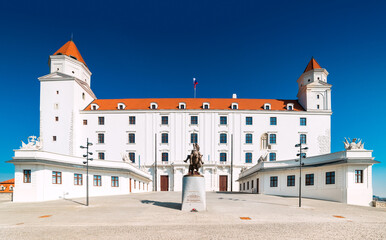 View of Bratislava castle and the Equestrian statue of Svatopluk, Slovakia © Travellaggio
