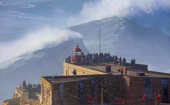 Nazare, Lighthouse, Surf