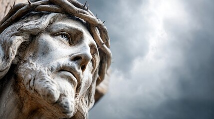 A statue of Jesus Christ with a crown on his head