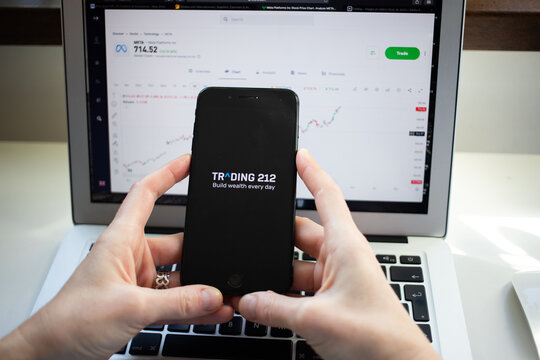alibaba app opening on a phone