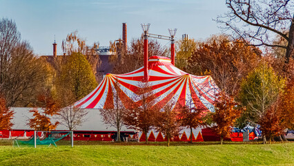 Autumn or indian summer view with a red and white circus tent at Moos, Deggendorf, Bavaria, Germany © Martin Erdniss