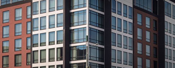 Fototapeta premium close up of windows on skyscraper office building in Chattanooga