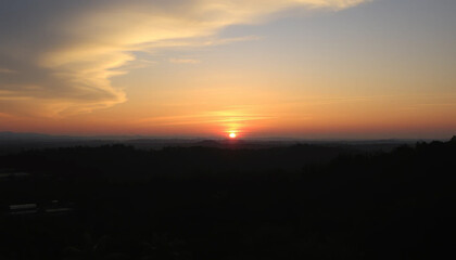 Fototapeta premium Majestic sunset horizon above jungle trees