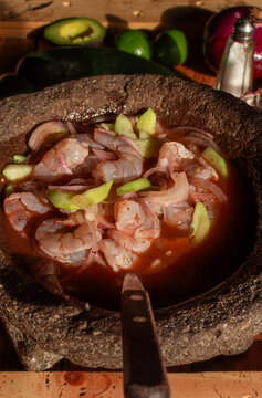 Tanned shrimp in a chiltepin chili sauce