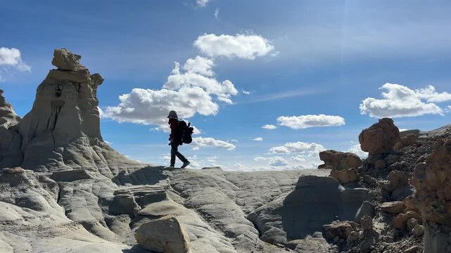 Hiking at Ah-Shi-Sle-Pah Wilderness Area, New Mexico