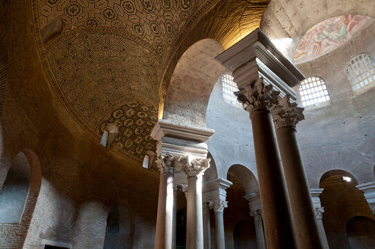 Europe, Italy, Rome.  Mausoleo di Costanza.  Mausoleum, built in 4th century AD by Constantine as a mausoleum for his daughter Constantina.