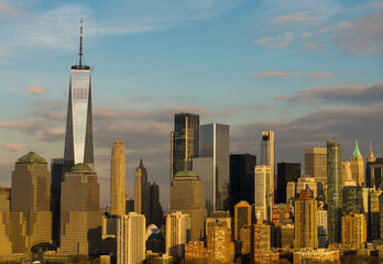 Fototapeta premium New York skyline panorama. Manhattan skyline daytime panorama in New York City. Iconic skyscrapers of New York City, NYC. New York City skyline.