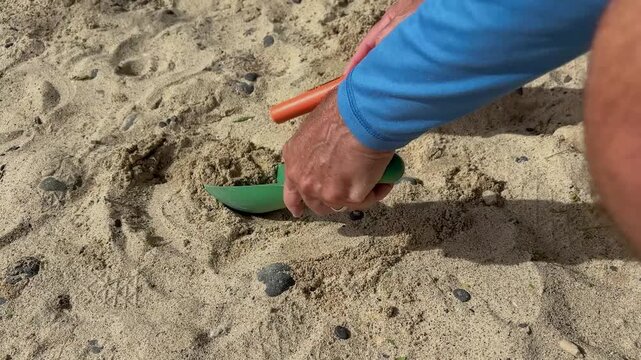 Using a pin pointer metal detector to search for gold and treasures