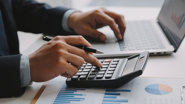 Laptop And Calculator Images – Browse 317,250 Stock Photos, Vectors ...