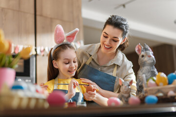 Happy Family Easter Egg Painting Activity