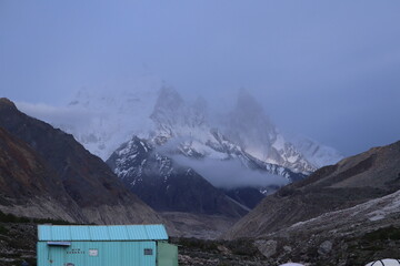apovan Base Camp is a breathtaking high-altitude meadow nestled in the heart of the Indian Himalayas,  From this pristine campsite, the majestic Mount Shivling rises sharply into the sky,