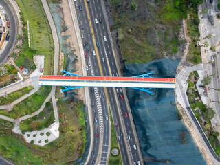 Moderna bajada de Armend&aacute;riz en Lima Per&uacute;