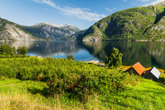 Norddalsfjorden bei Linge, Eidsdal, More og Romsdal, Norwegen