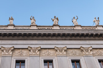 Obraz premium Historic building of the Austrian Parliament (1874 - 1883). Architectural details, view from Schmerling place. Vienna, Austria.