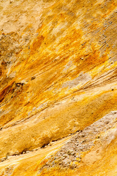 USA, California, Redding.  Lassen Volcanic National Park.  Sulphur Works.