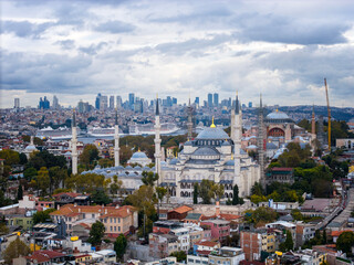 Obraz premium Aerial view of Sultan Ahmed Mosque （blue mosque）and Hagia Sophia in Istanbul