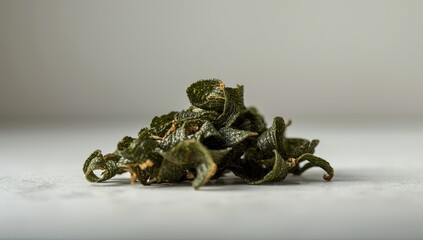 Crunchy seaweed chips