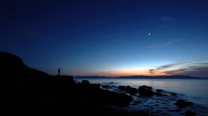 Obraz premium There’s shadows dancing on the shore There’s the moon quietly glowing In the star strung sky Waiting for the dawn To awaken the day You are always there Poised in the horizons 
